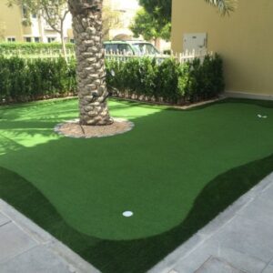 artificial-grass-for-golf-dubai-uae-lrg-495x400
